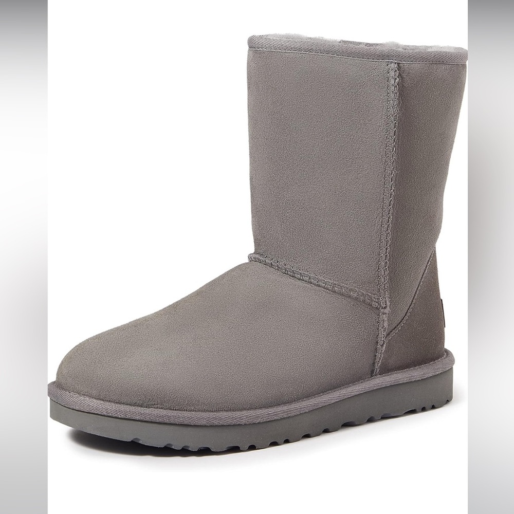 UGG Classic Short - Gray